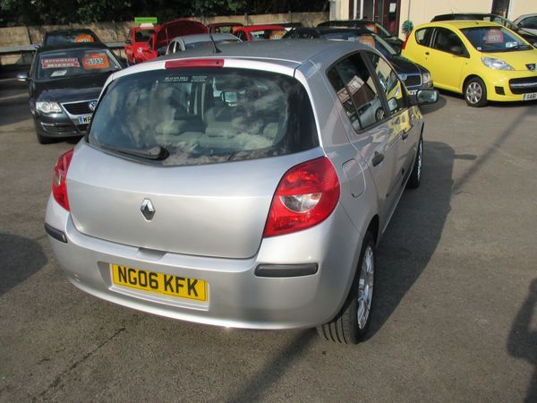 2006 RENAULT CLIO 1.4 16V Expression image 4