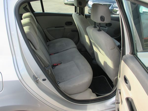 2006 RENAULT CLIO 1.4 16V Expression image 6