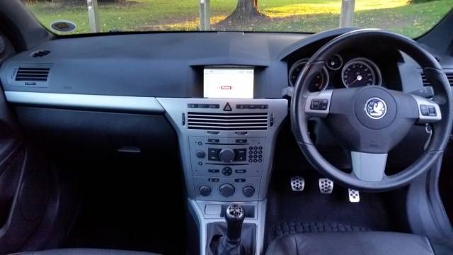 2008 VAUXHALL ASTRA 1.9 CDTi 16V SRi image 4