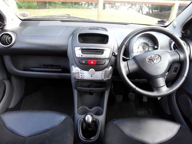 2009 TOYOTA AYGO 1.0 VVT-i Platinum image 5