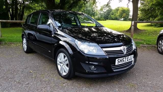 2007 VAUXHALL ASTRA 1.4i 16V SXi image 1