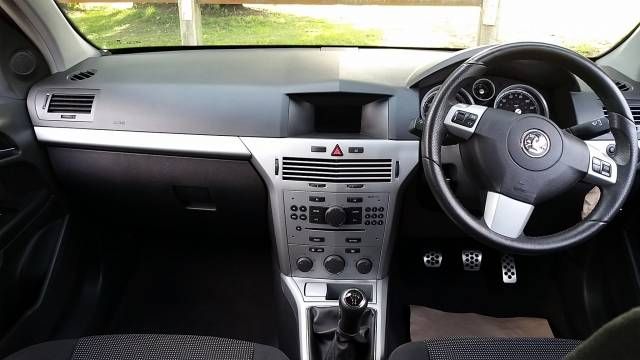 2007 VAUXHALL ASTRA 1.4i 16V SXi image 5