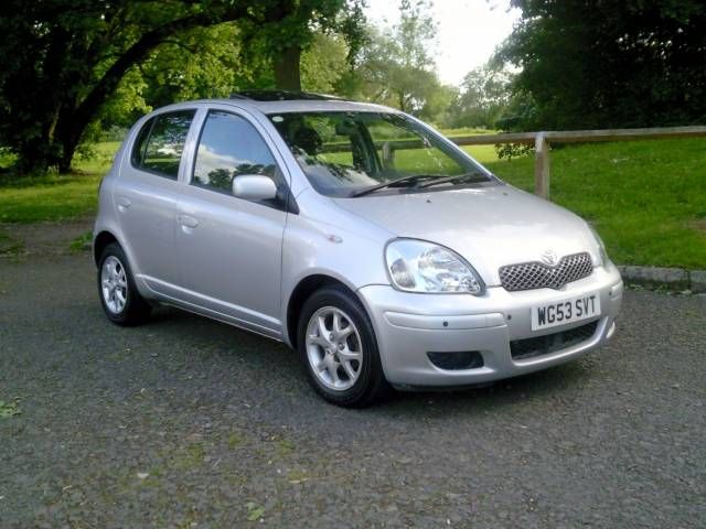 2004 TOYOTA YARIS 1.3 VVT-i T Spirit Auto image 1
