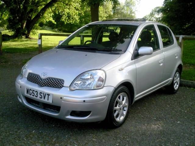 2004 TOYOTA YARIS 1.3 VVT-i T Spirit Auto image 2