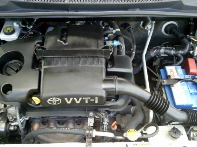 2004 TOYOTA YARIS 1.3 VVT-i T Spirit Auto image 8