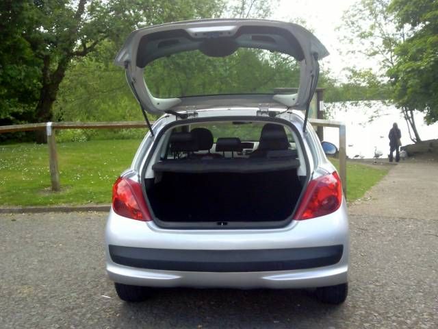 2008 PEUGEOT 207 1.4 HDi Urban image 4