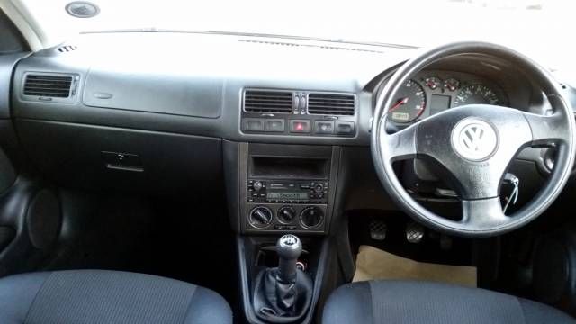 2005 VOLKSWAGEN BORA 1.9 TDI S image 4