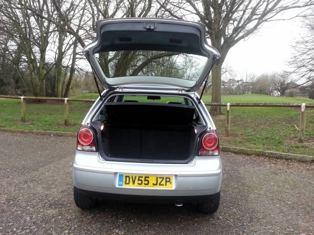 2005 VOLKSWAGEN POLO 1.4 S 75 image 4