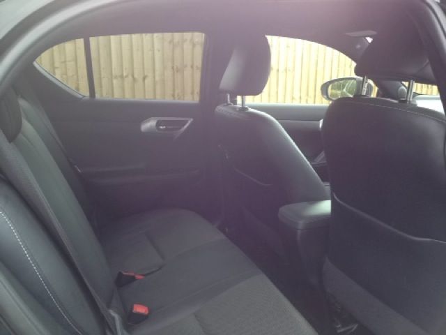 2012 LEXUS CT 1.8 200H F SPORT 5d image 5