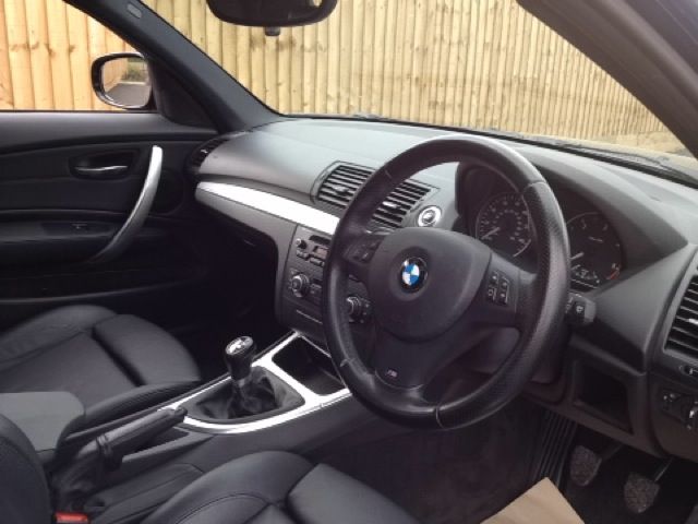 2011 BMW 1 SERIES 118D M SPORT image 6