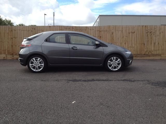 2011 HONDA CIVIC 1.8 I-VTEC ES 5d image 3