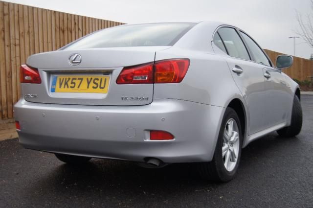 2007 LEXUS IS 2.2 220D 4d image 3