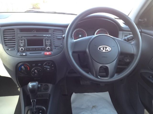 2010 KIA RIO 1.4 DOMINO 5d image 5