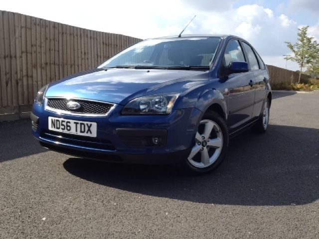 2006 FORD FOCUS 1.6 ZETEC CLIMATE 5d image 2