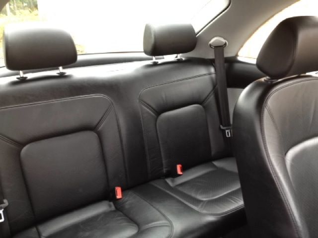 2004 VOLKSWAGEN BEETLE 8V image 5