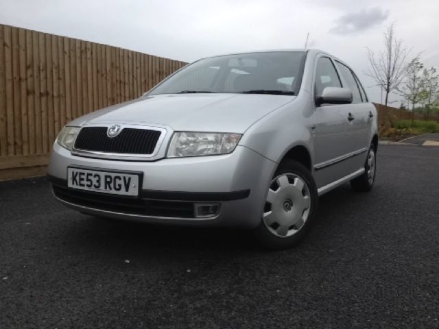 2003 SKODA FABIA 1.4 COMFORT 16V 5d image 2