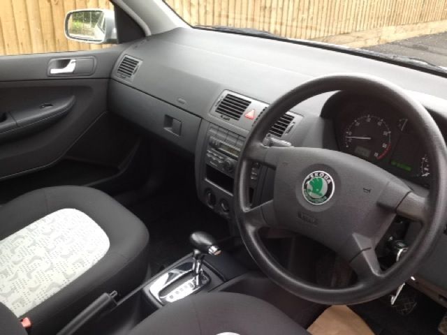 2003 SKODA FABIA 1.4 COMFORT 16V 5d image 4