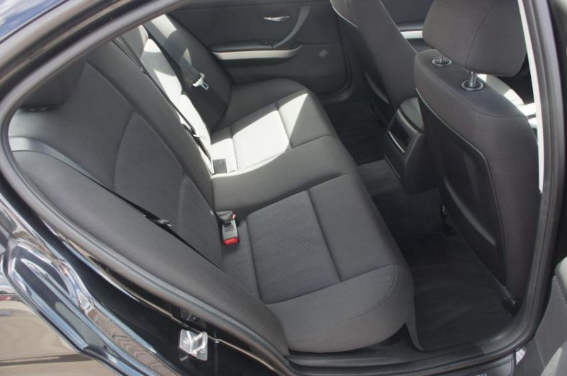 2011 BMW 3 SERIES 318D ES image 7