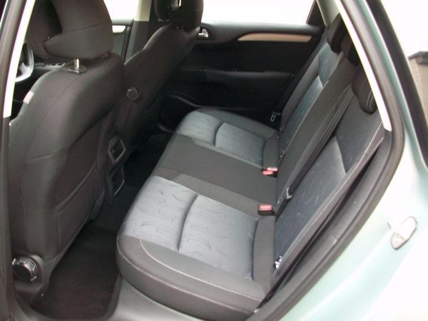 2013 Citroen C4 1.6 e-HDi image 6
