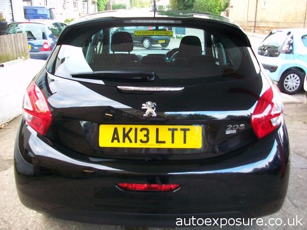 2013 Peugeot 208 1.4 e-HDi image 4