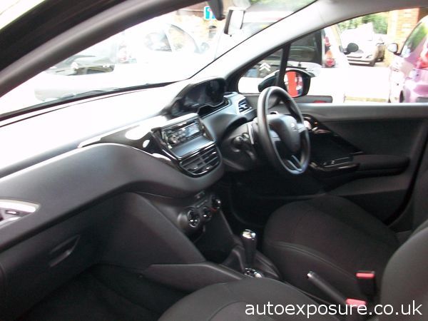 2013 Peugeot 208 1.4 e-HDi image 7