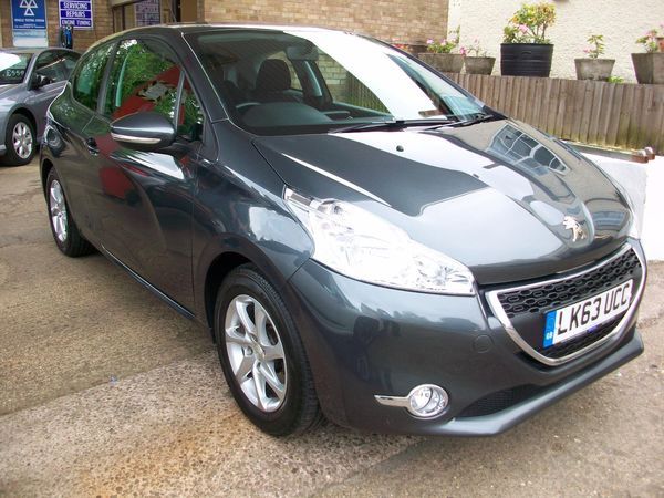 2013 Peugeot 208 1.0 VTi Active image 1