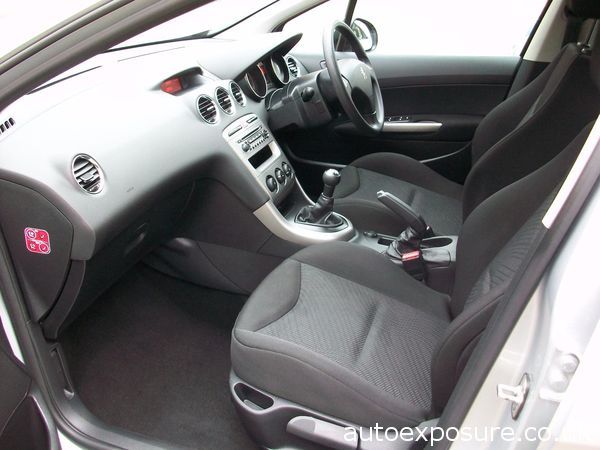 2012 Peugeot 308 1.6 HDi 92 Access 5dr image 5