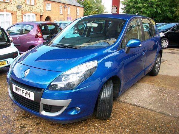 2011 Renault Scenic 1.5 dCi 110 Expression 5dr image 2