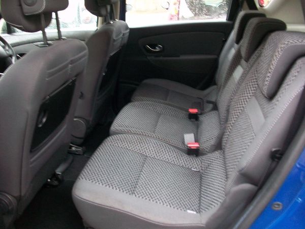 2011 Renault Scenic 1.5 dCi 110 Expression 5dr image 6