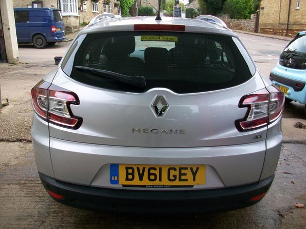 2011 Renault Megane Expression Dci 90 image 3