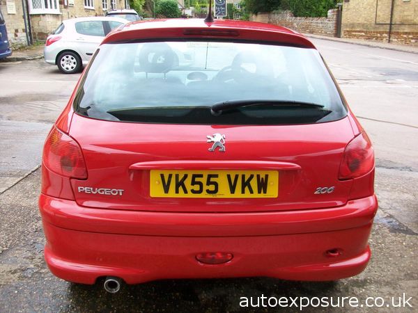 2005 Peugeot 206 1.1 Sport image 3