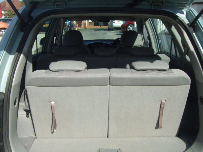 2007 Kia Carens 2.0 CRDI GS 5dr image 5