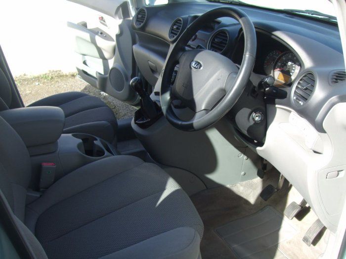 2007 Kia Carens 2.0 CRDI GS 5dr image 6