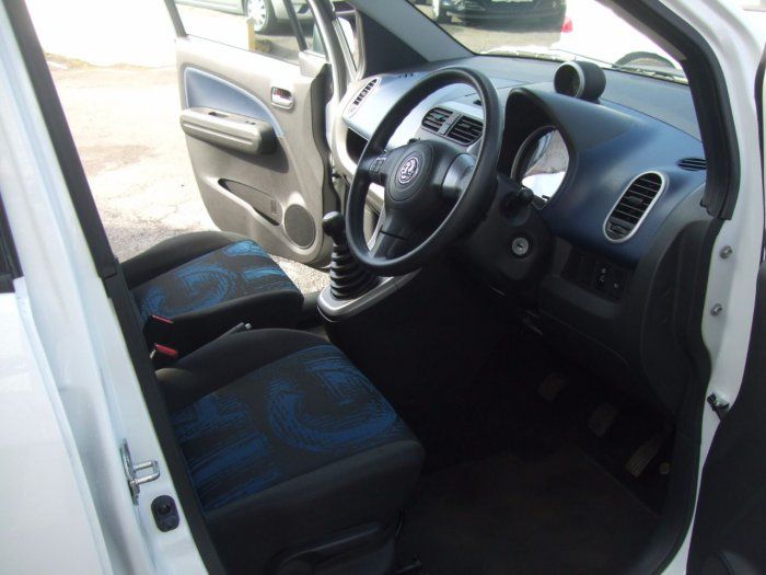 2012 Vauxhall Agila 1.0 12V image 5