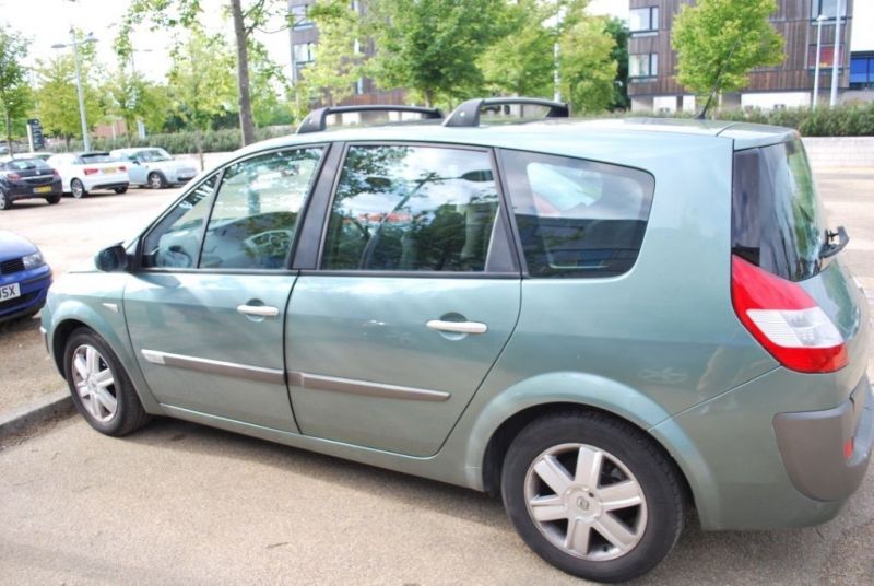 2006 Renault Grand Scenic image 2