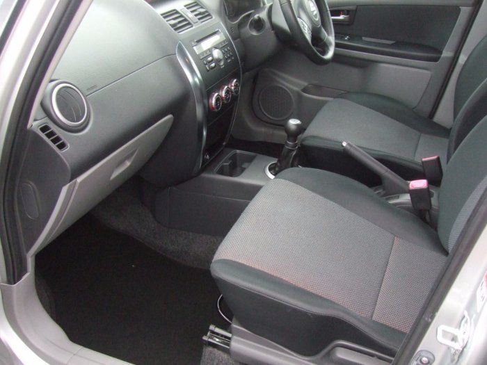 2007 Suzuki SX4 1.6 GLX 5dr image 5