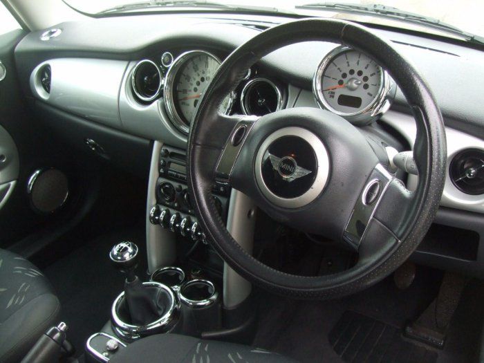2005 Mini Hatchback 1.6 One 3dr image 4