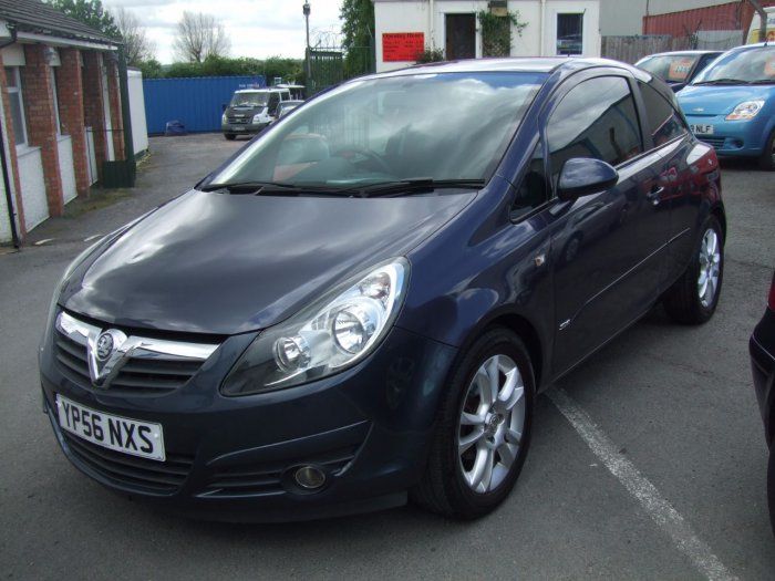2007 Vauxhall Corsa 1.2i 16V SXi 3dr image 2