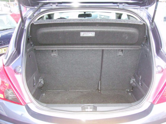 2007 Vauxhall Corsa 1.2i 16V SXi 3dr image 4