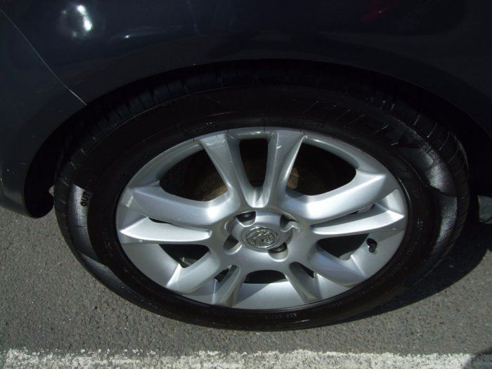 2007 Vauxhall Corsa 1.2i 16V SXi 3dr image 8