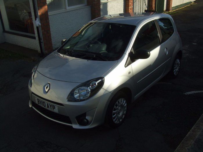2010 Renault Twingo 1.2 Extreme 3dr image 2