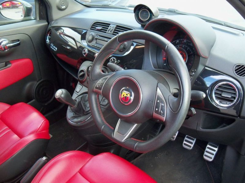 2011 Abarth 500 1.4 T-Jet Abarth 3dr image 4