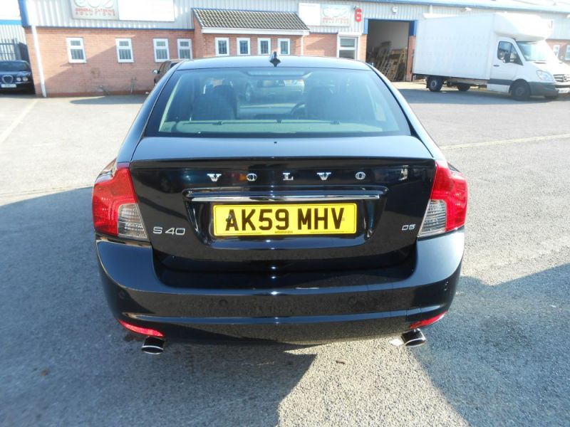 2009 Volvo S40 2.4 D5 SE Lux Geartronic 4dr image 3