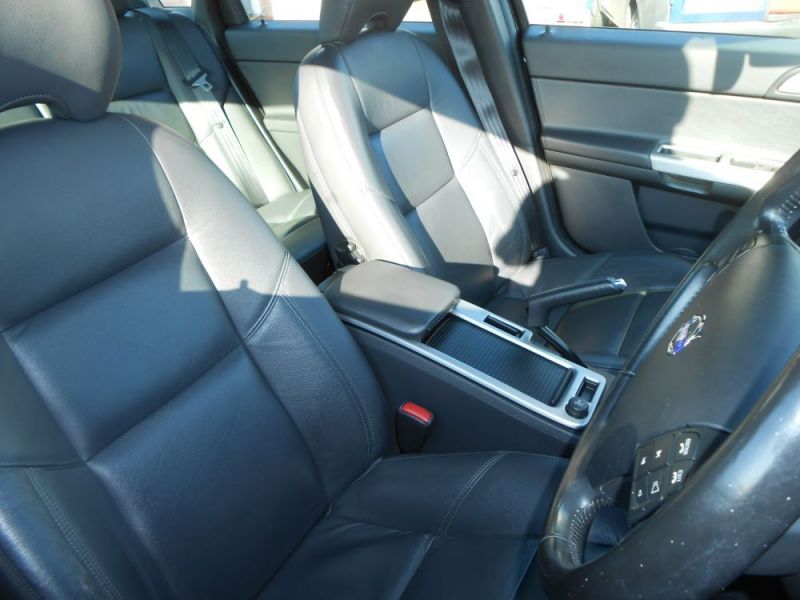 2009 Volvo S40 2.4 D5 SE Lux Geartronic 4dr image 5