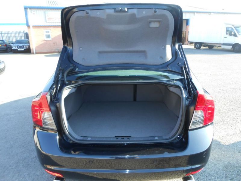 2009 Volvo S40 2.4 D5 SE Lux Geartronic 4dr image 7