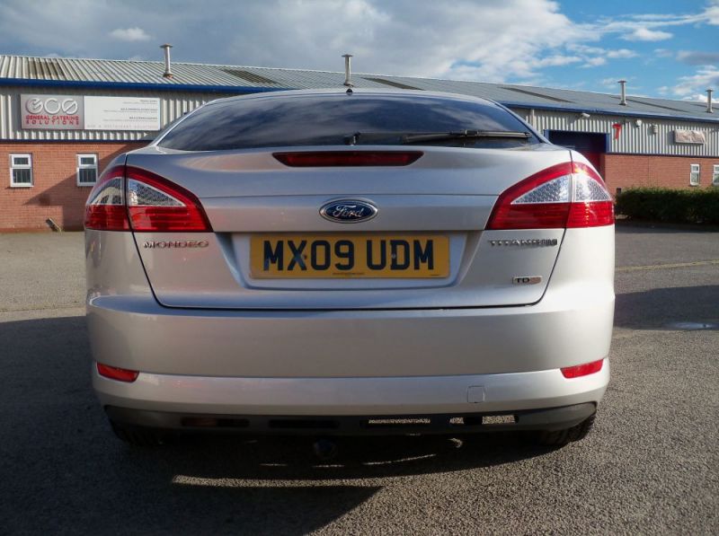 2009 Ford Mondeo 2.0 TDCi Titanium 5dr image 3