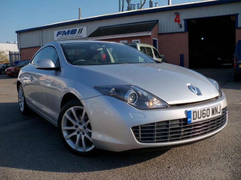 2010 Renault Laguna 2.0 dCi TomTom Edition 2dr image 1