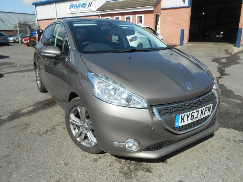2013 Peugeot 208 1.4 HDi FAP Allure 5dr image 1