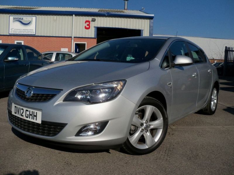 2012 Vauxhall Astra SRi Turbo image 2