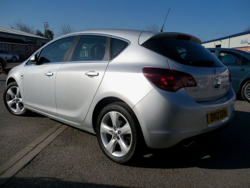 2012 Vauxhall Astra SRi Turbo image 3